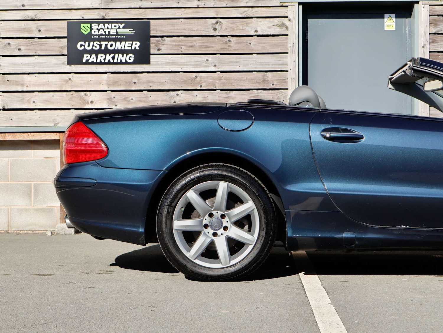 Used Mercedes-Benz SL 2003 for sale - 78064252: Photo 8