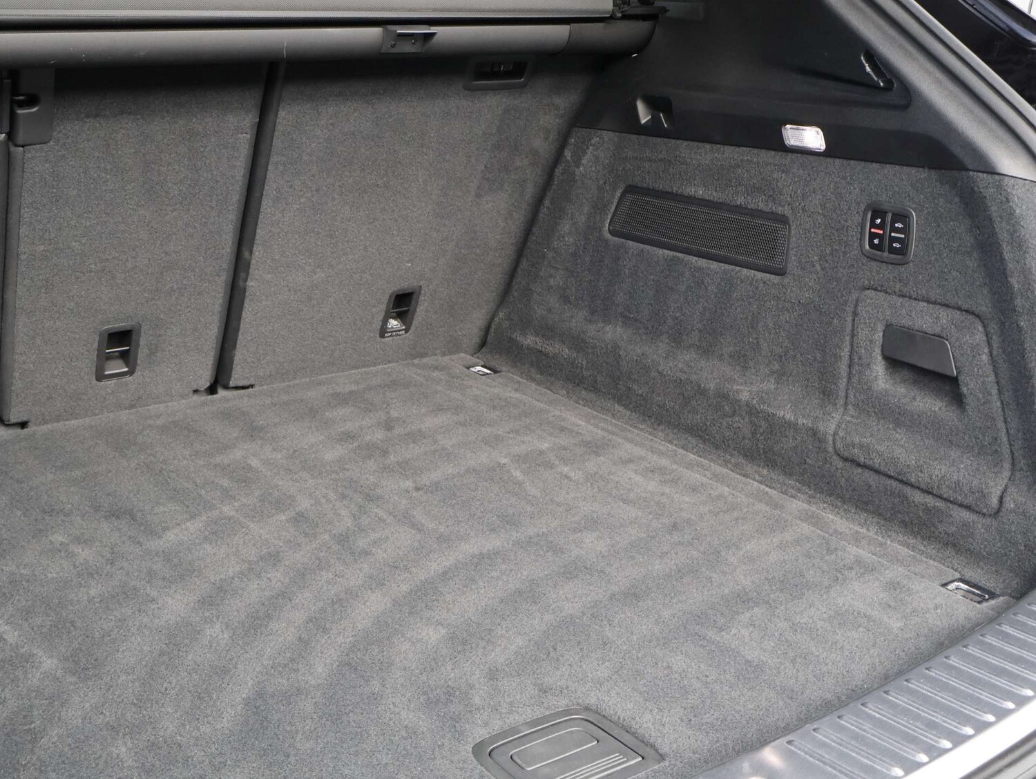 Used Porsche Cayenne 2018 for sale - 77640583: Photo 39