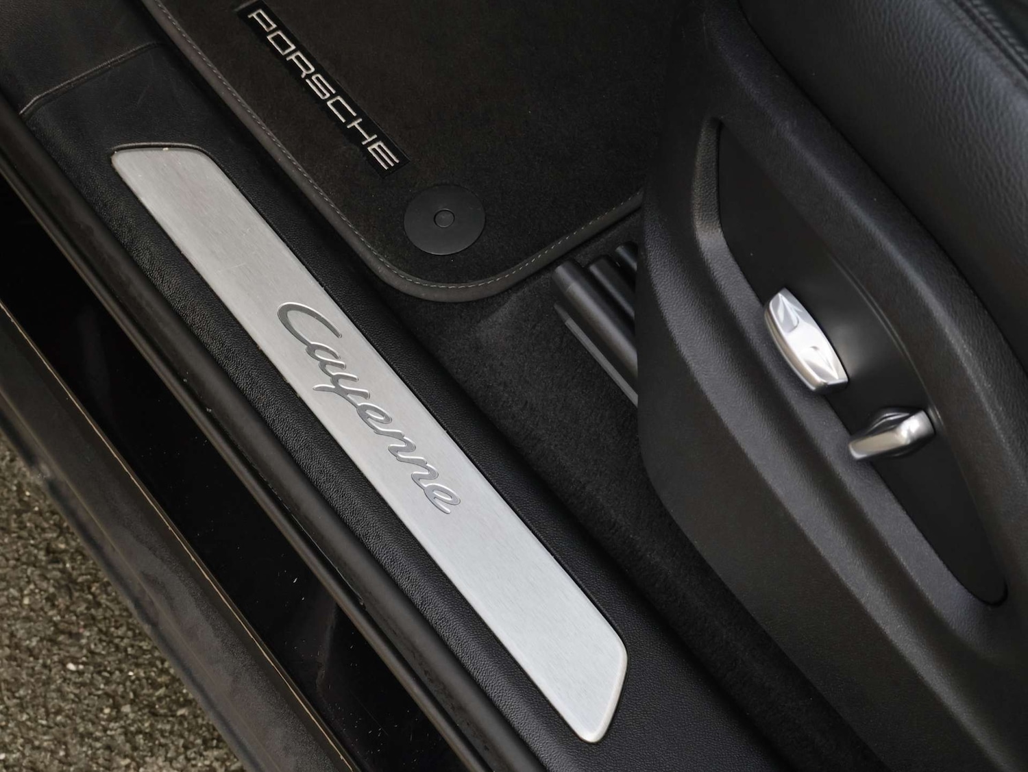 Used Porsche Cayenne 2018 for sale - 77640583: Photo 41