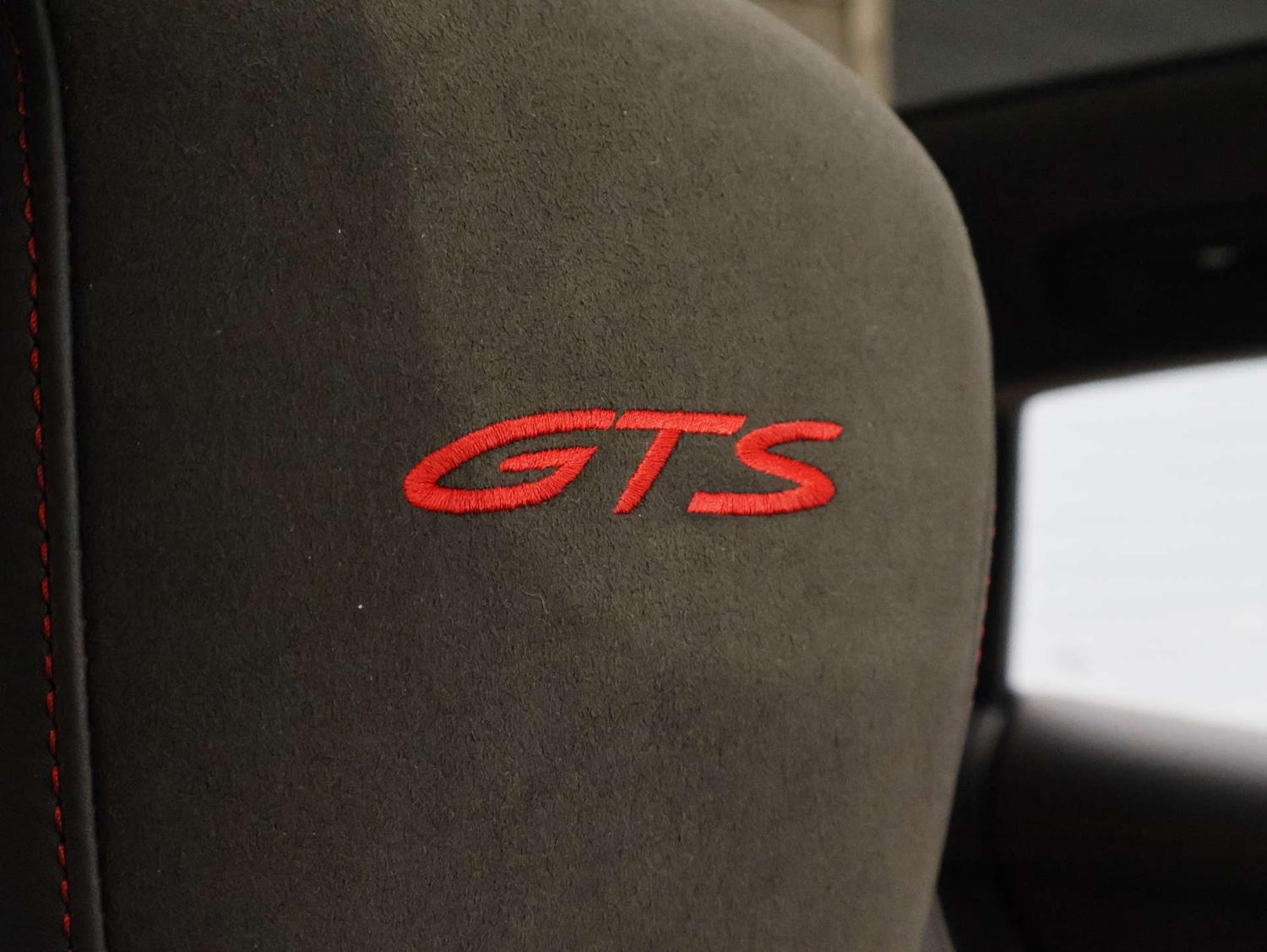 Used Porsche Taycan 2023 for sale - 77366821: Photo 19