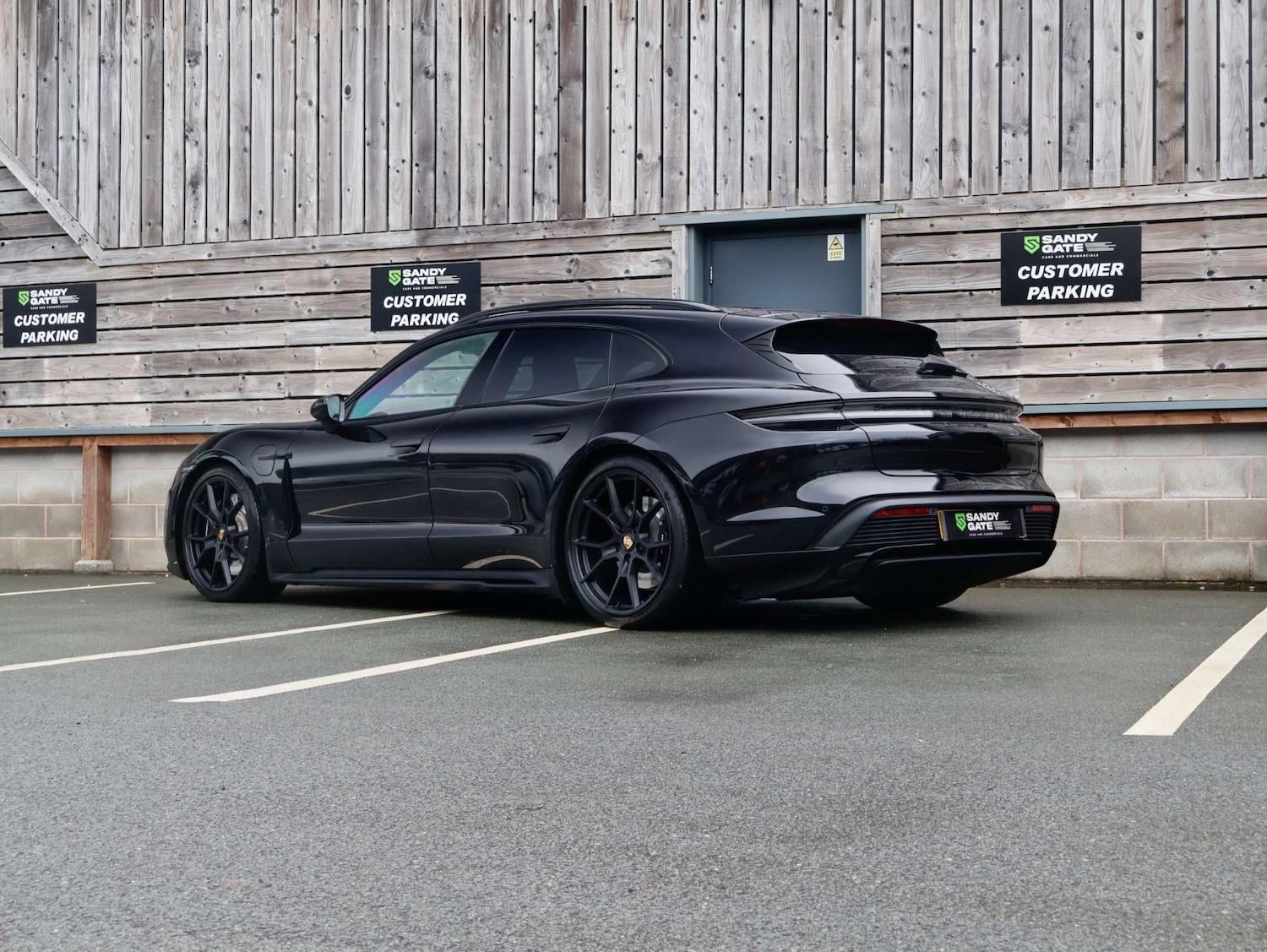 Used Porsche Taycan 2023 for sale - 77366821: Photo 3