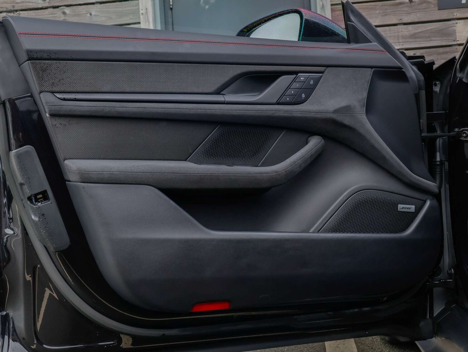 Used Porsche Taycan 2023 for sale - 77366821: Photo 40