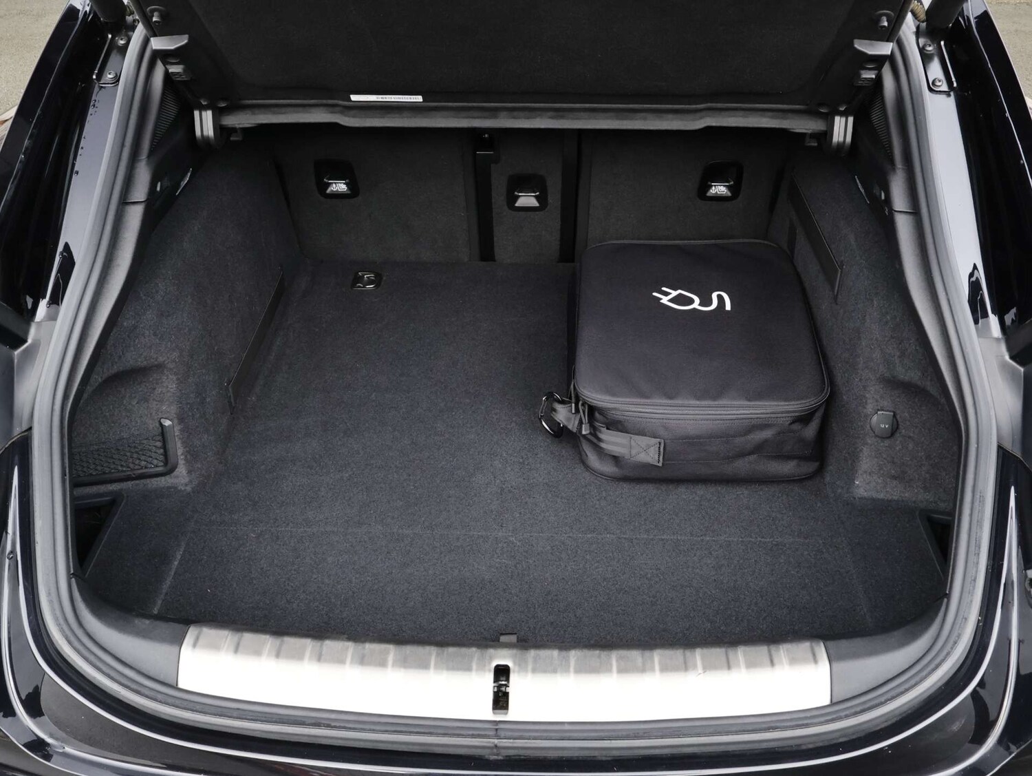 Used Porsche Taycan 2023 for sale - 77366821: Photo 43