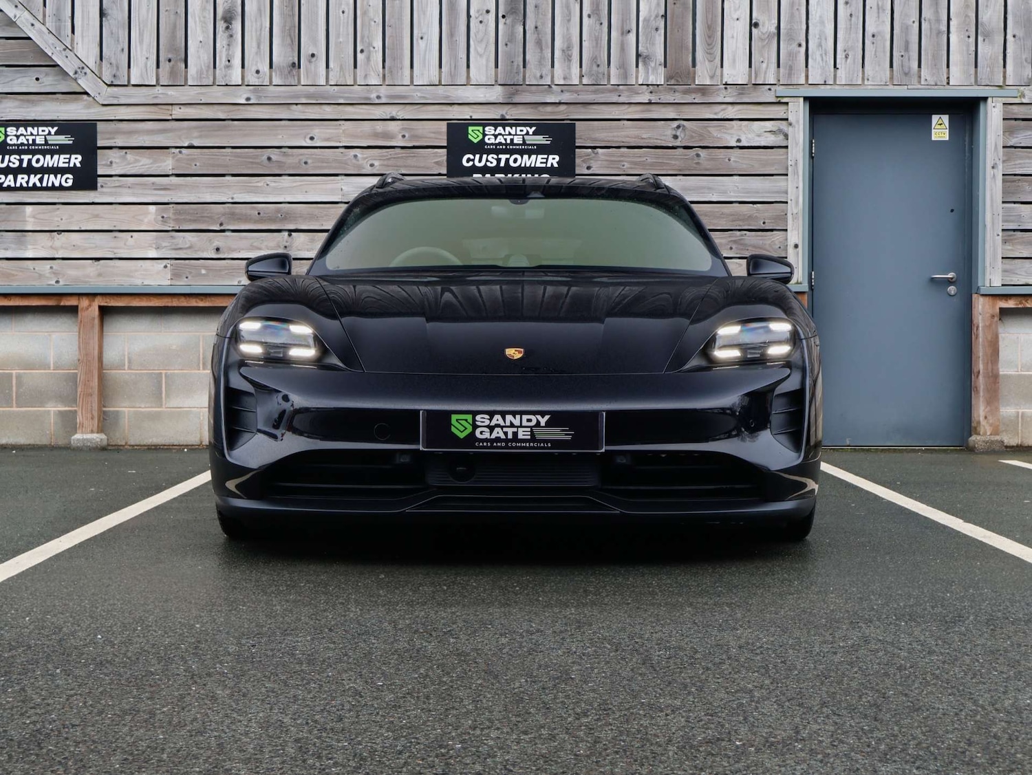 Used Porsche Taycan 2023 for sale - 77366821: Photo 5