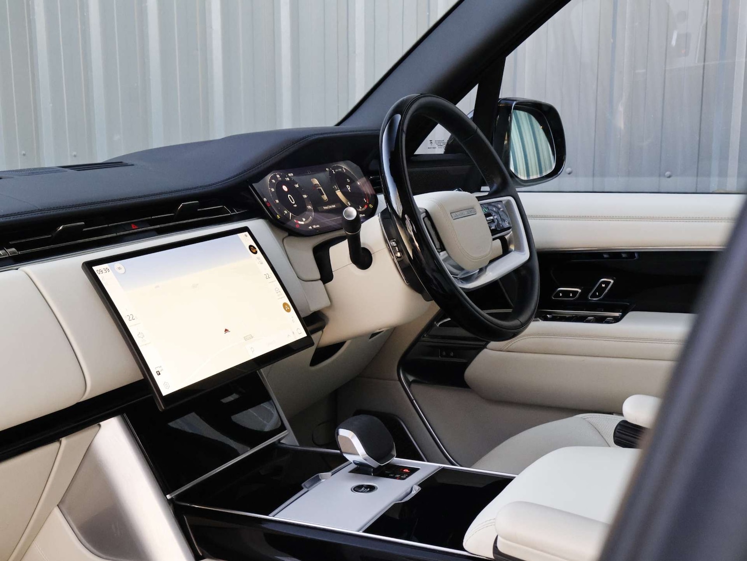 Used Land Rover Range Rover 2024 for sale - 77720469: Photo 17