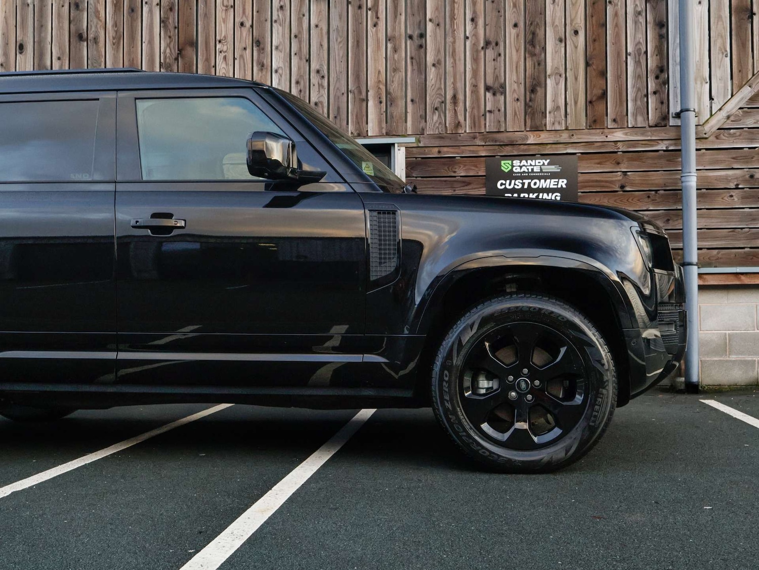 Used Land Rover Defender 2025 for sale - 77115876: Photo 12