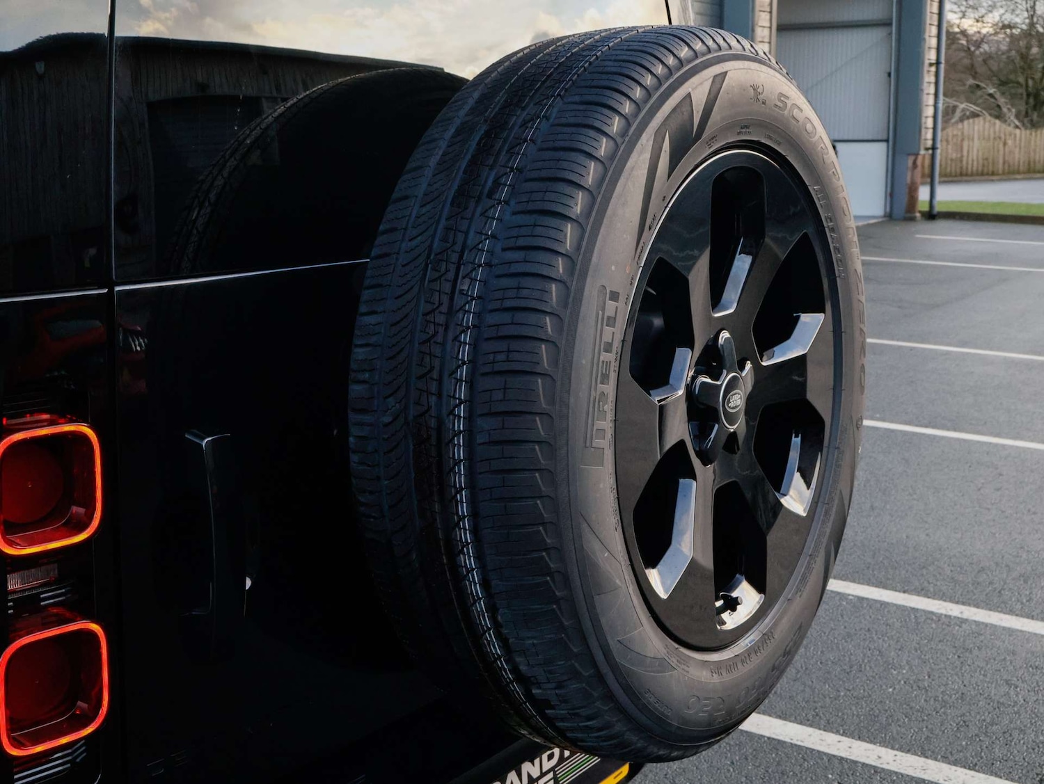 Used Land Rover Defender 2025 for sale - 77115876: Photo 18