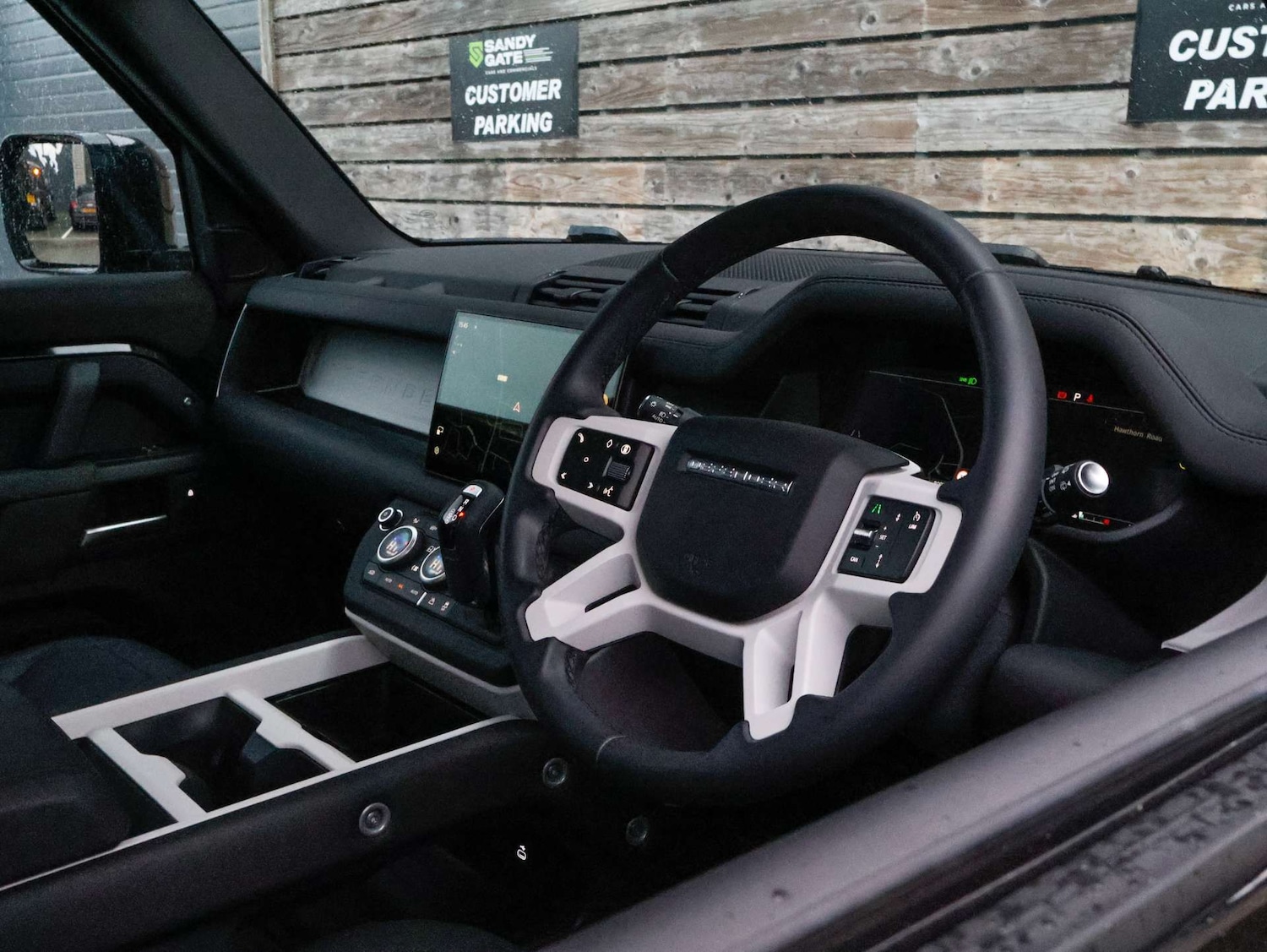 Used Land Rover Defender 2025 for sale - 77115876: Photo 2