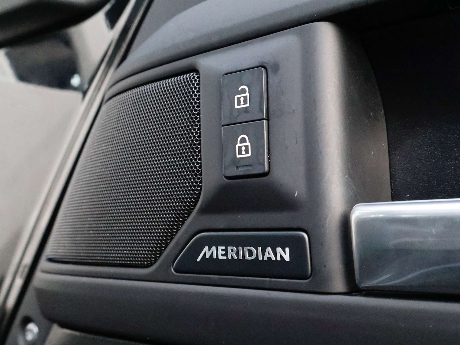 Used Land Rover Defender 2025 for sale - 77115876: Photo 46