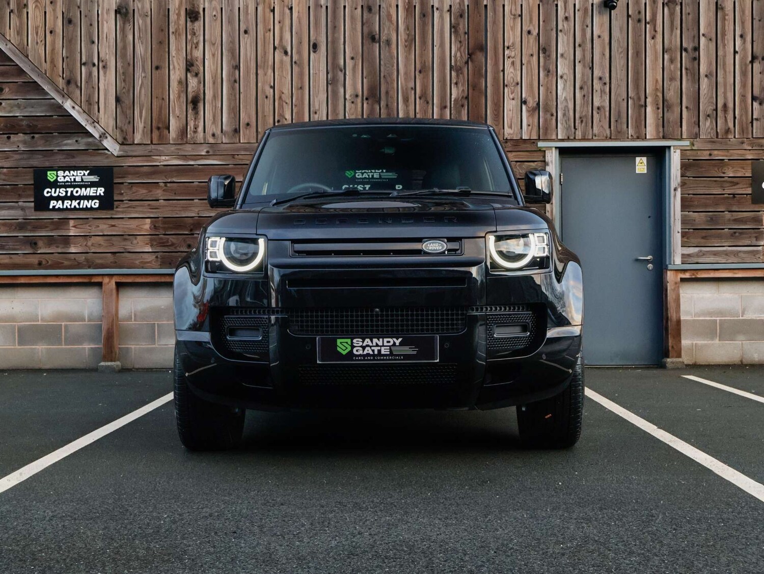 Used Land Rover Defender 2025 for sale - 77115876: Photo 5