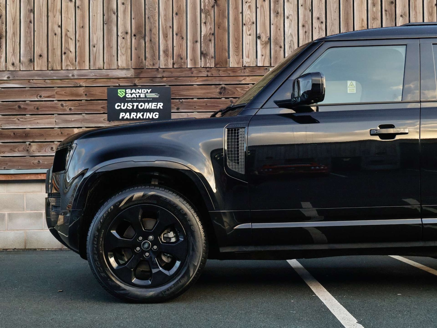 Used Land Rover Defender 2025 for sale - 77115876: Photo 9