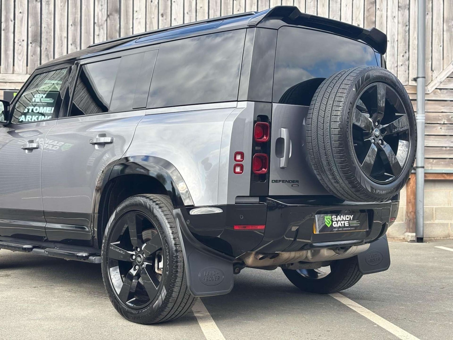 Used Land Rover Defender 2022 for sale - 78066682: Photo 2