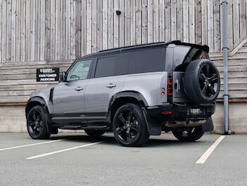 Used Land Rover Defender 2022 for sale - 78066682: Photo