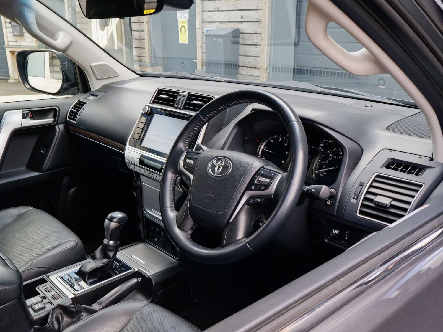 Used Toyota Land Cruiser 2019 for sale - 78196767: Photo 2