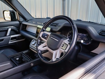 Used Land Rover Defender 110 2023 for sale - 78266699: Photo