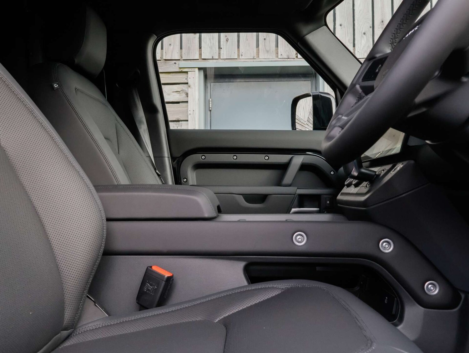 Used Land Rover Defender 110 2026 for sale - 77963171: Photo 19