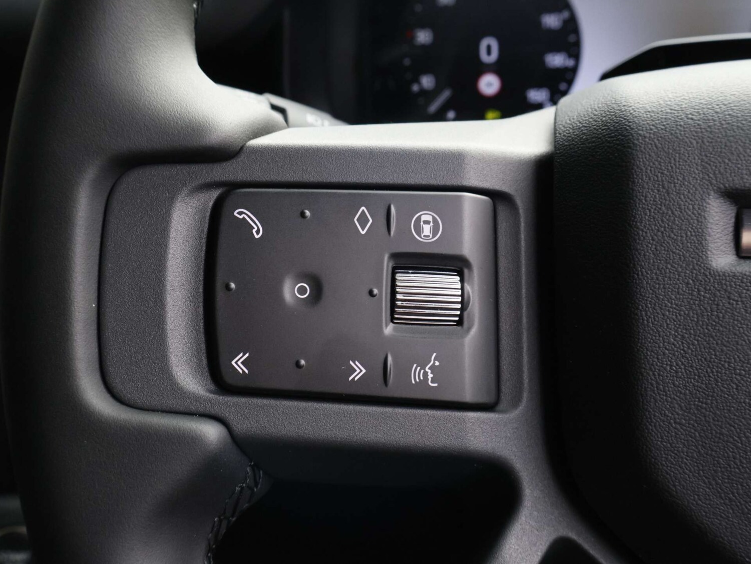 Used Land Rover Defender 110 2026 for sale - 77963171: Photo 23