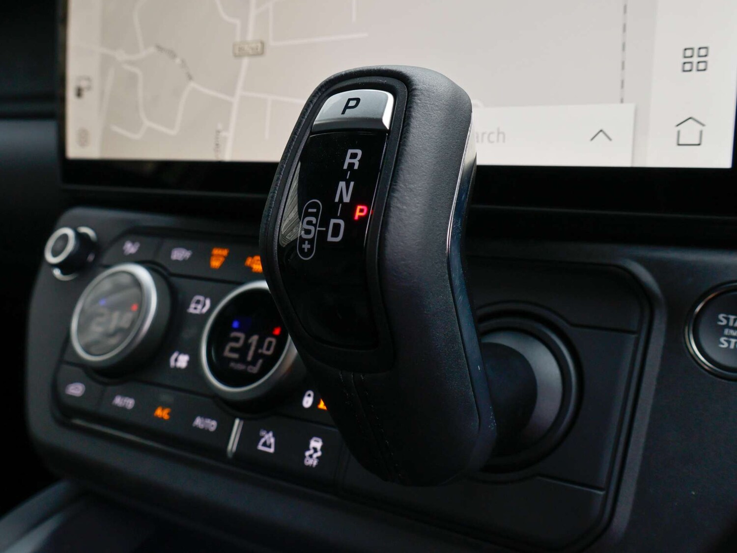 Used Land Rover Defender 110 2026 for sale - 77963171: Photo 27