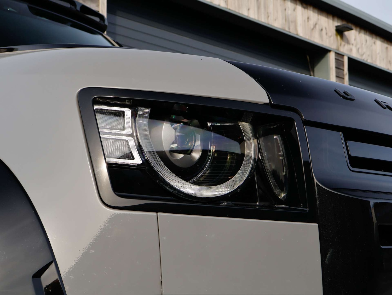 Used Land Rover Defender 2023 for sale - 77963166: Photo 13