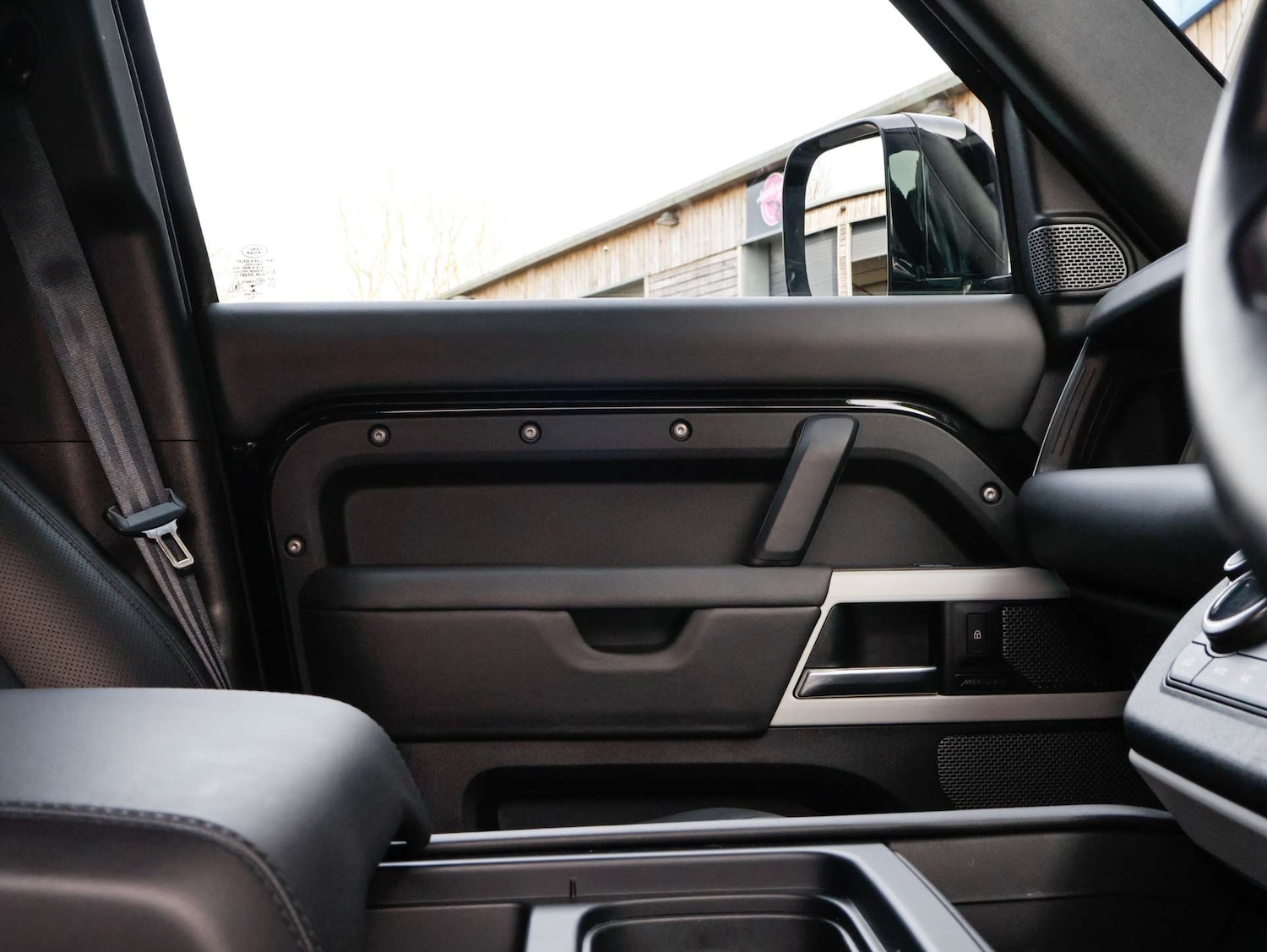 Used Land Rover Defender 2023 for sale - 77963166: Photo 19