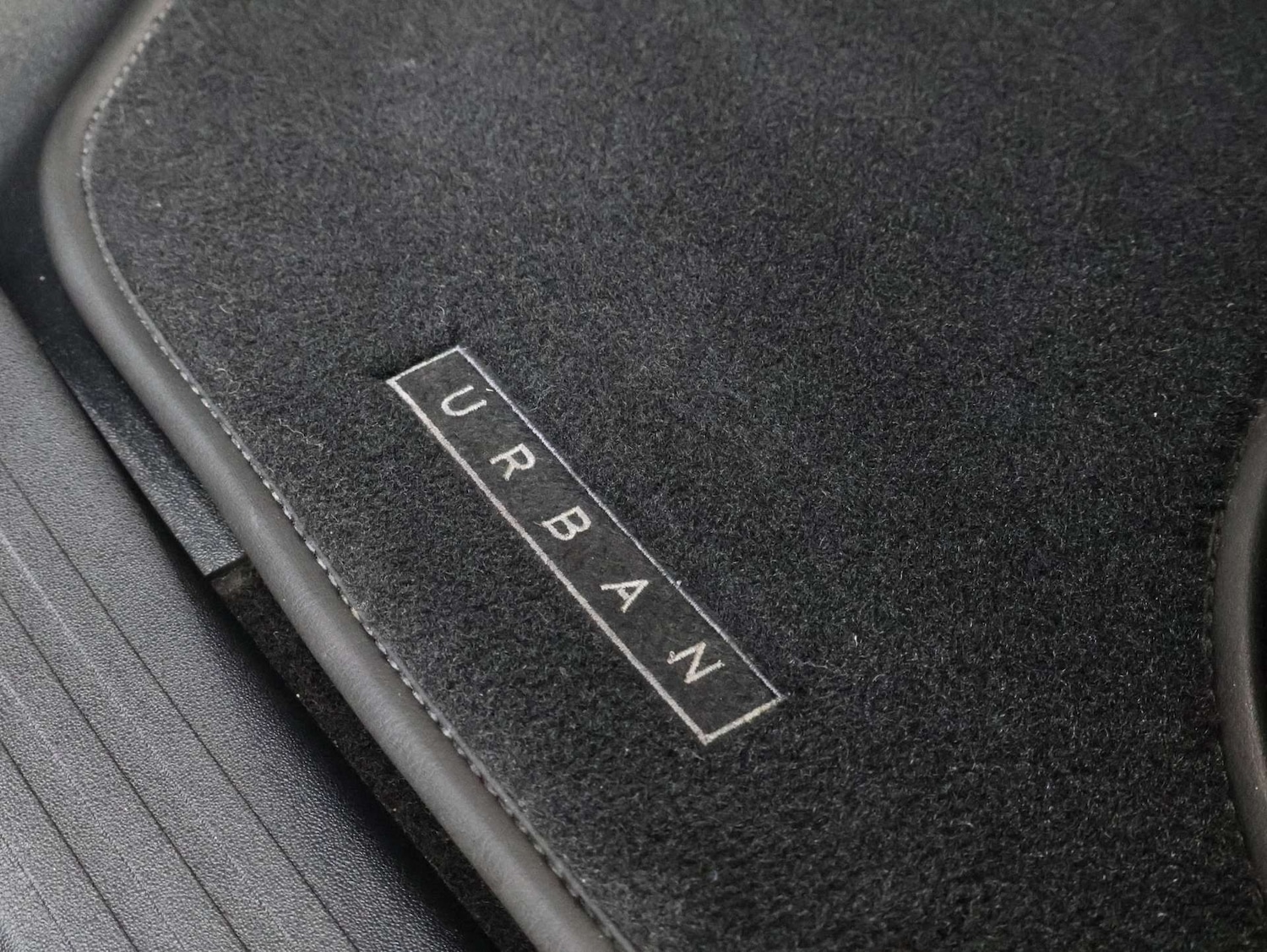 Used Land Rover Defender 2023 for sale - 77963166: Photo 28