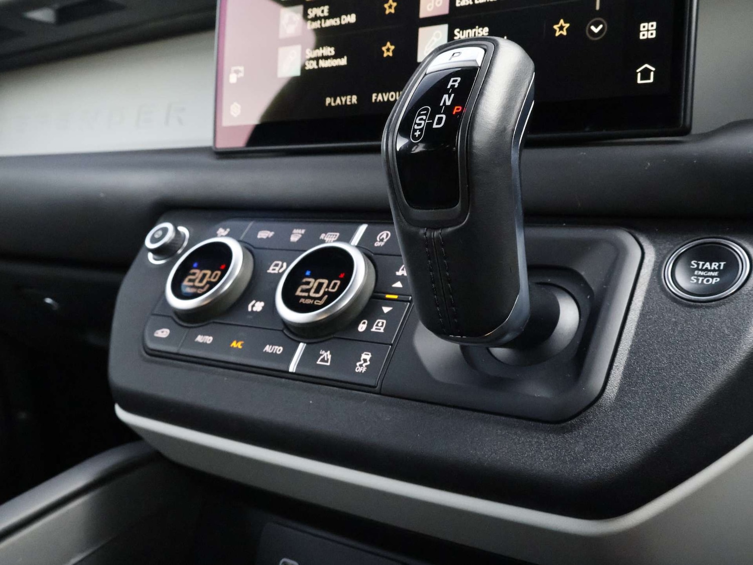 Used Land Rover Defender 2023 for sale - 77963166: Photo 32