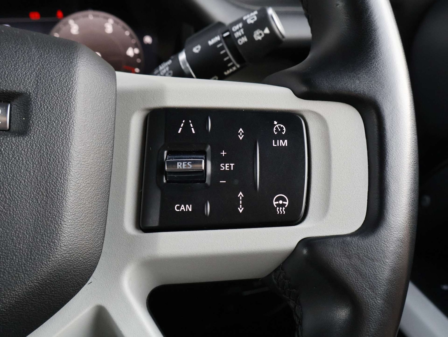 Used Land Rover Defender 2023 for sale - 77963166: Photo 36