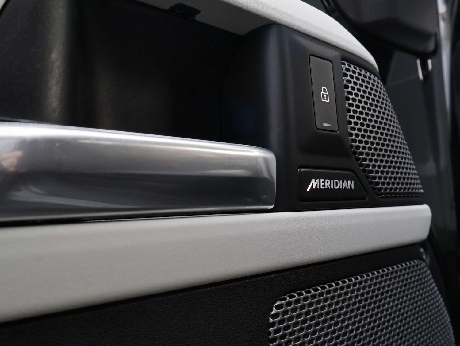 Used Land Rover Defender 2023 for sale - 77963166: Photo 40