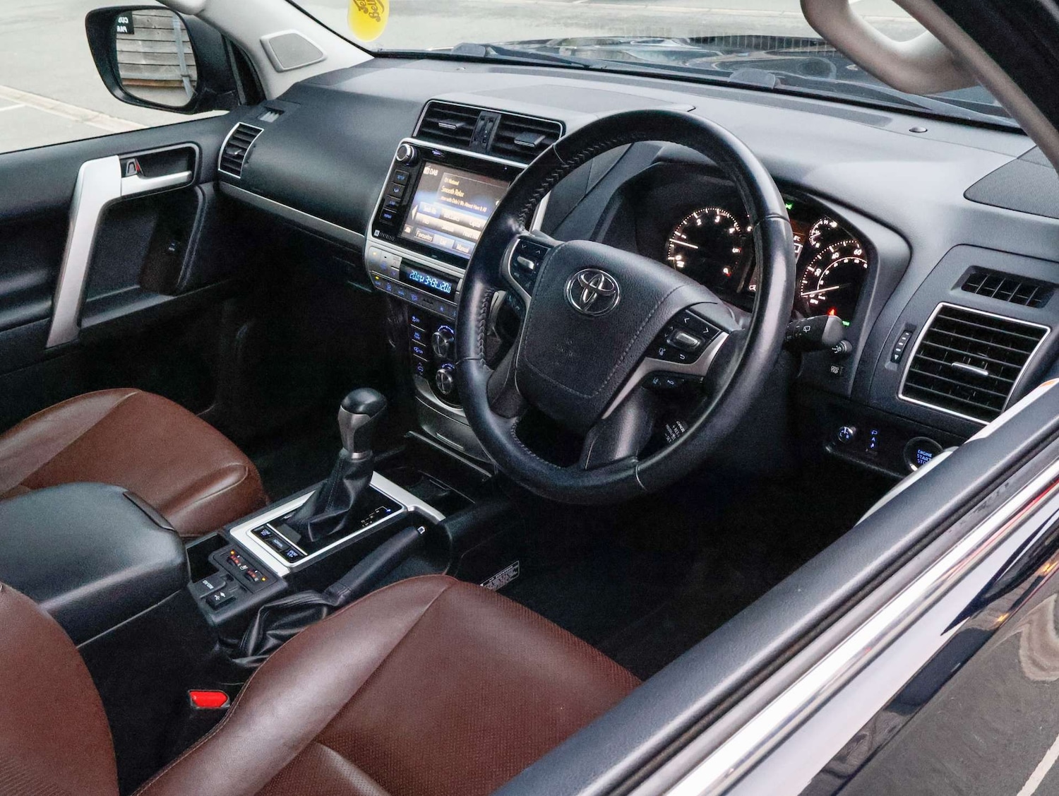 Used Toyota Land Cruiser 2019 for sale - 77038558: Photo 2