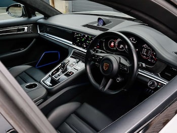 Used Porsche Panamera 2023 for sale - 76961240: Photo