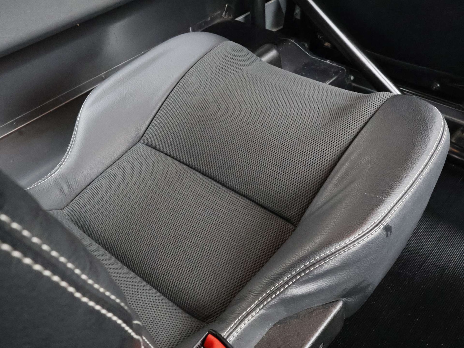 Used Land Rover Defender 90 2013 for sale - 77200713: Photo 26