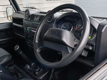 Used Land Rover Defender 90 2013 for sale - 77200713: Photo