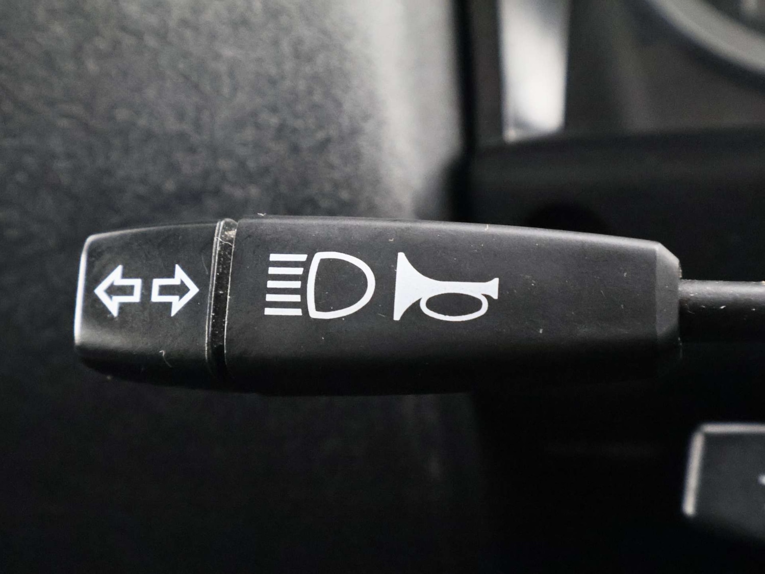 Used Land Rover Defender 90 2013 for sale - 77200713: Photo 35