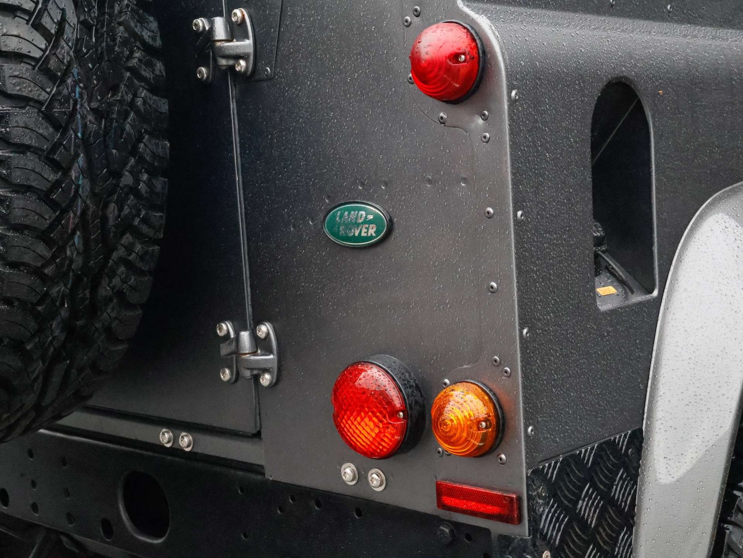 Used Land Rover Defender 90 2013 for sale - 77200713: Photo 47