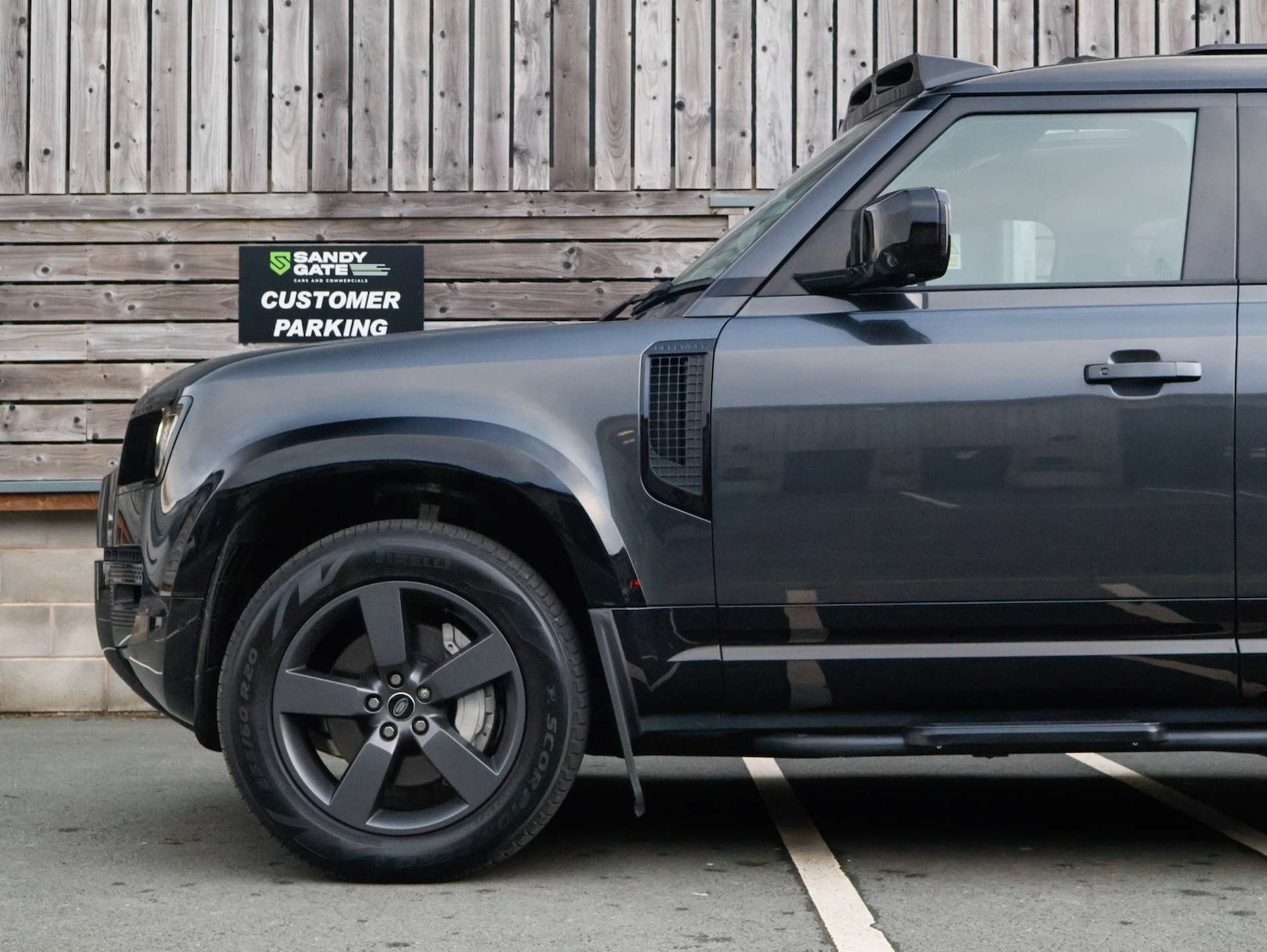 Used Land Rover Defender 2024 for sale - 77137455: Photo 11