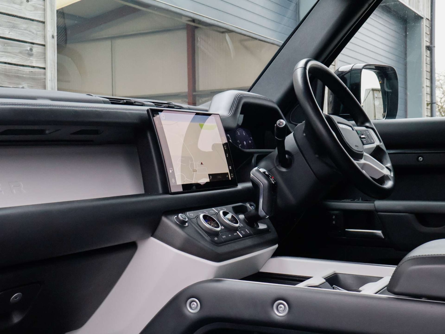 Used Land Rover Defender 2024 for sale - 77137455: Photo 21