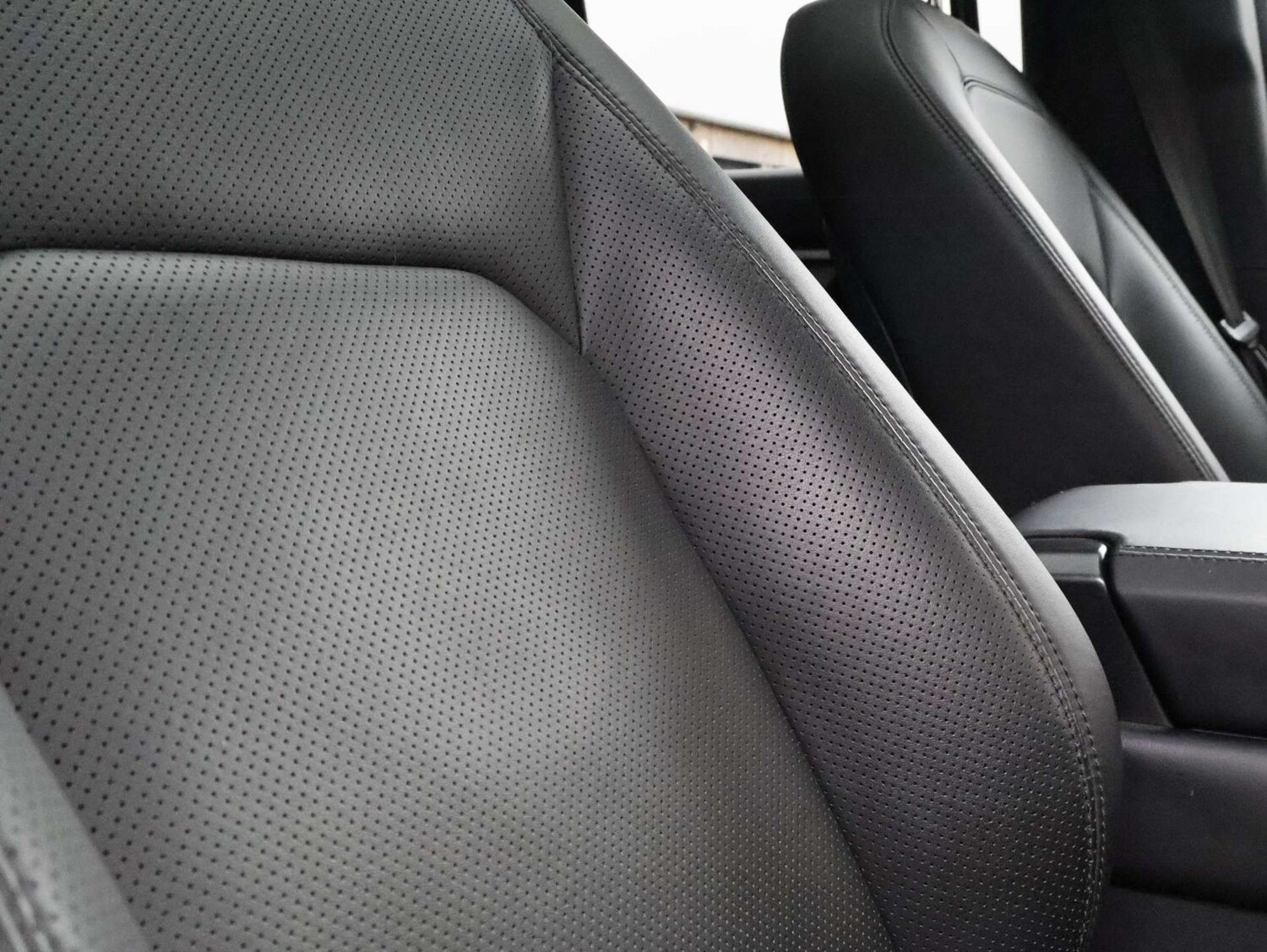 Used Land Rover Defender 2024 for sale - 77137455: Photo 23