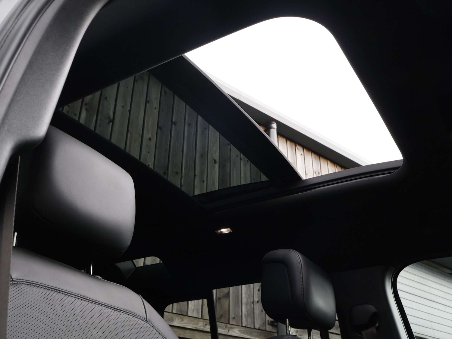 Used Land Rover Defender 2024 for sale - 77137455: Photo 27