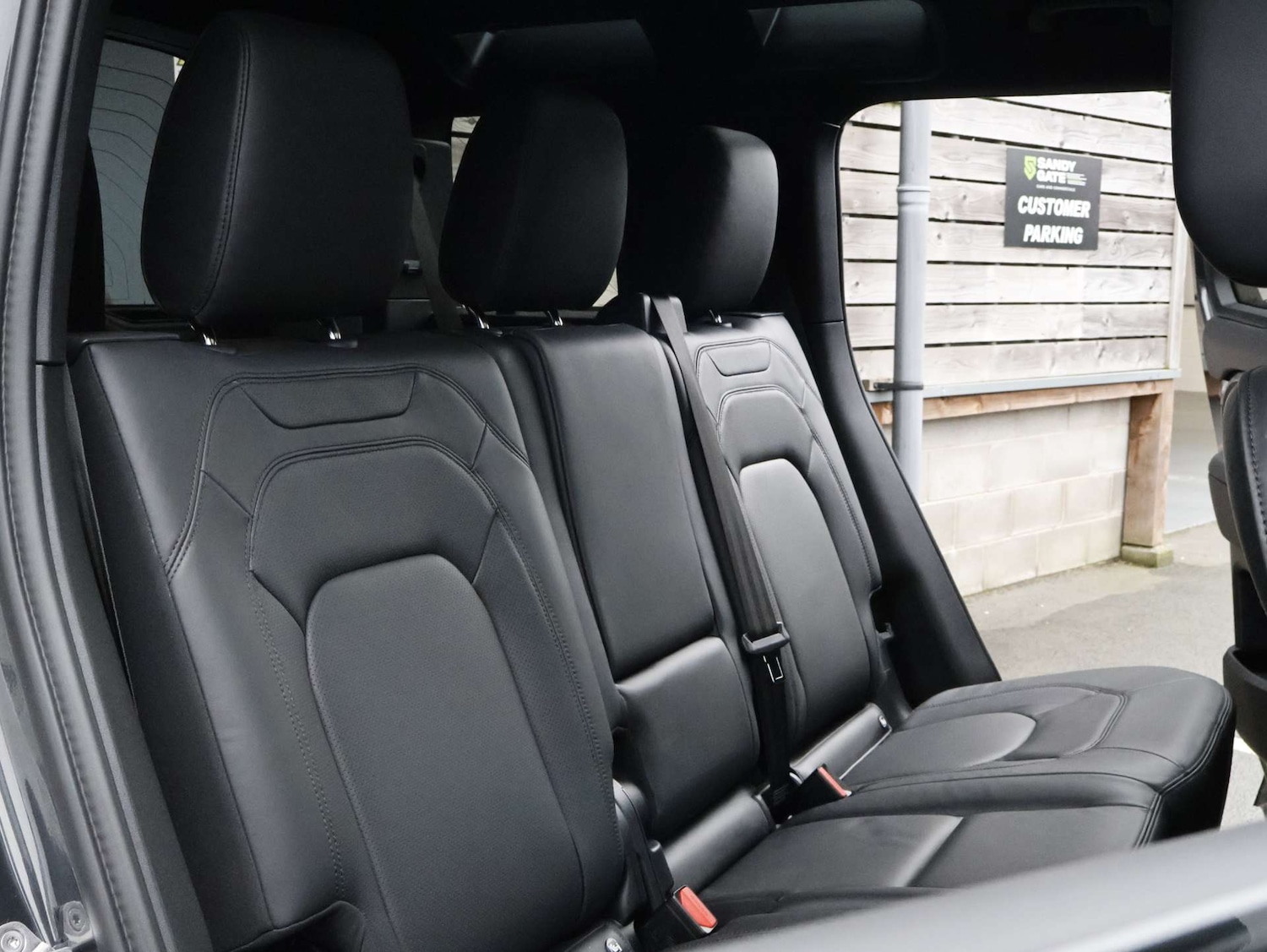 Used Land Rover Defender 2024 for sale - 77137455: Photo 28