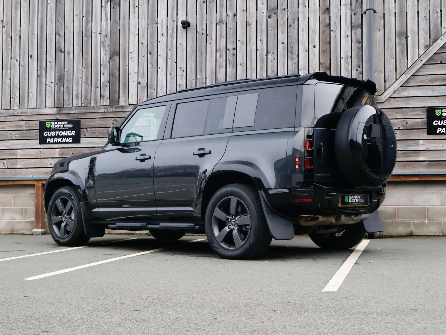 Used Land Rover Defender 2024 for sale - 77137455: Photo 3