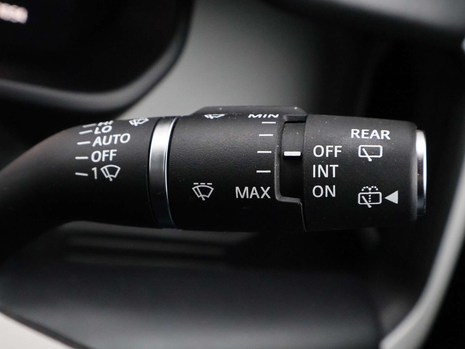 Used Land Rover Defender 2024 for sale - 77137455: Photo 35