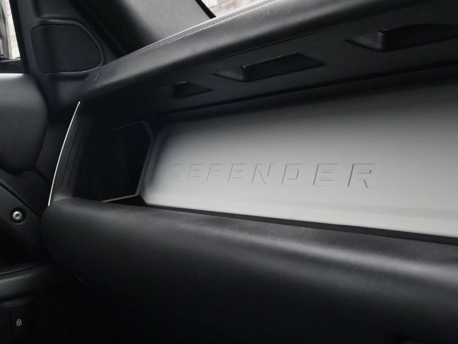 Used Land Rover Defender 2024 for sale - 77137455: Photo 43