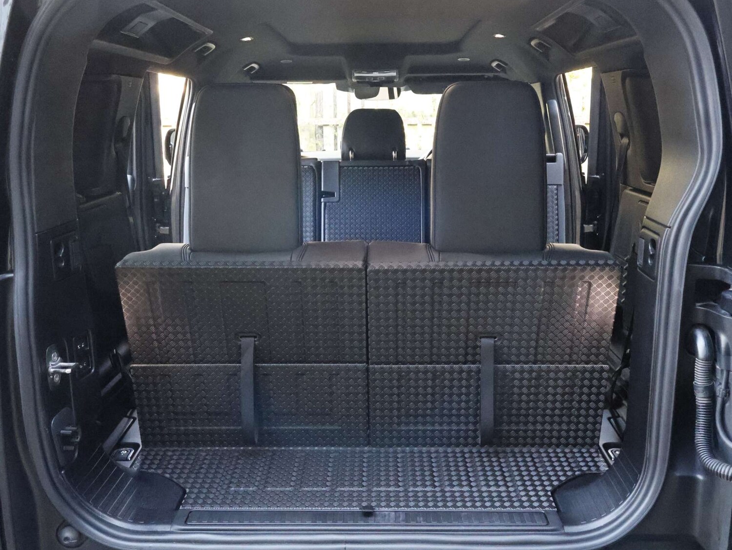 Used Land Rover Defender 2024 for sale - 77137455: Photo 45