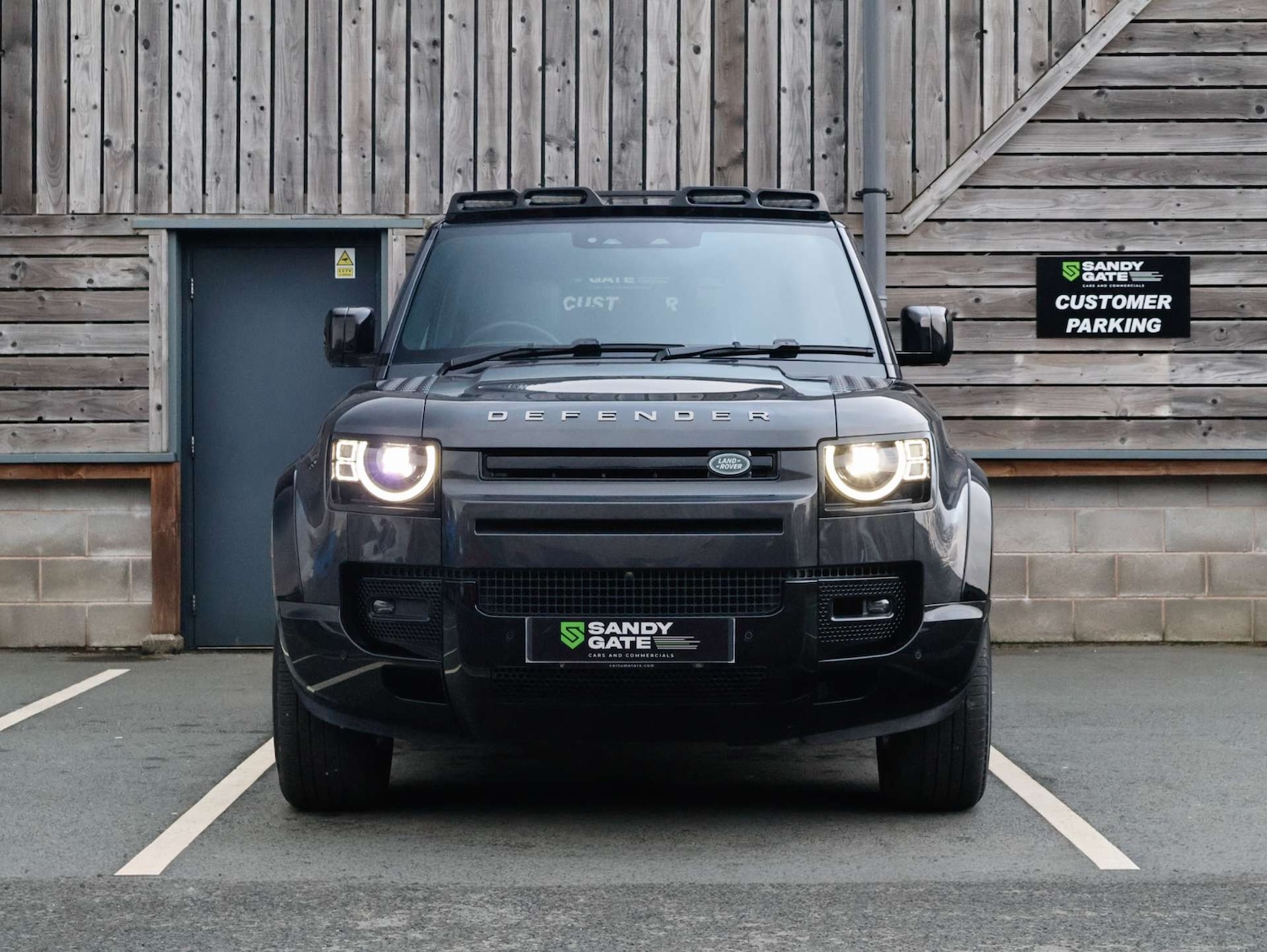 Used Land Rover Defender 2024 for sale - 77137455: Photo 5