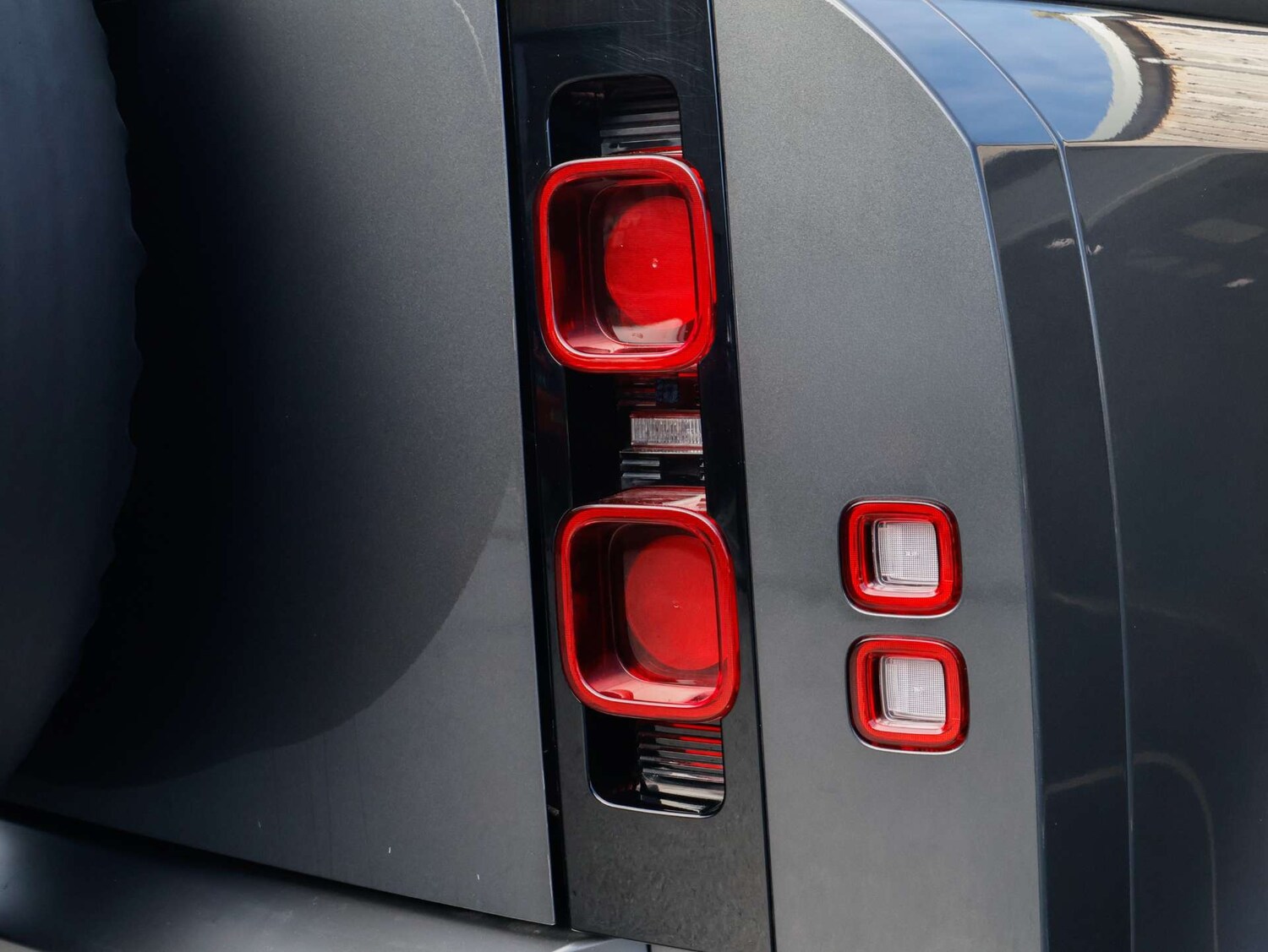 Used Land Rover Defender 2024 for sale - 77137455: Photo 54