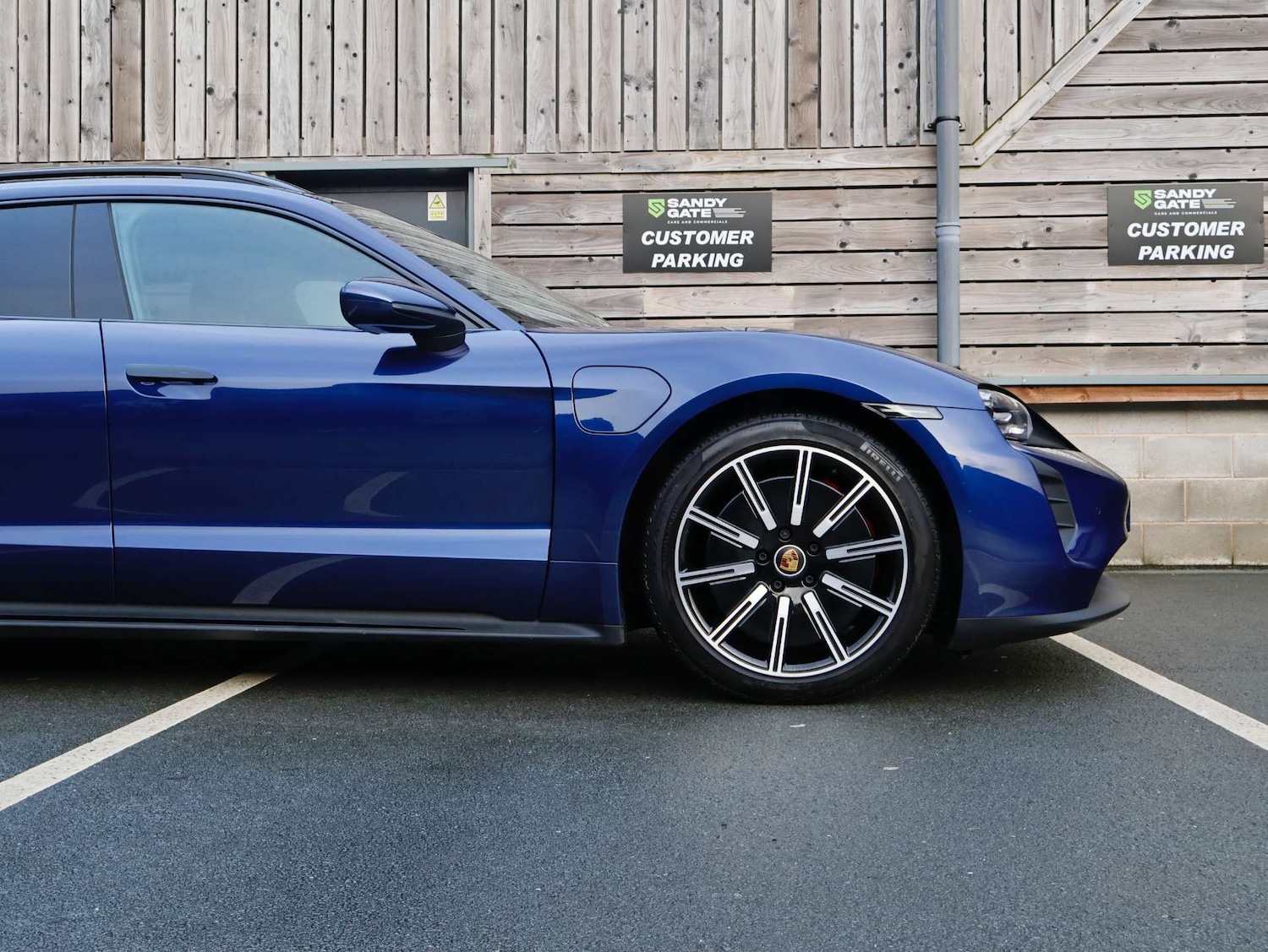 Used Porsche Taycan 2023 for sale - 77023569: Photo 10