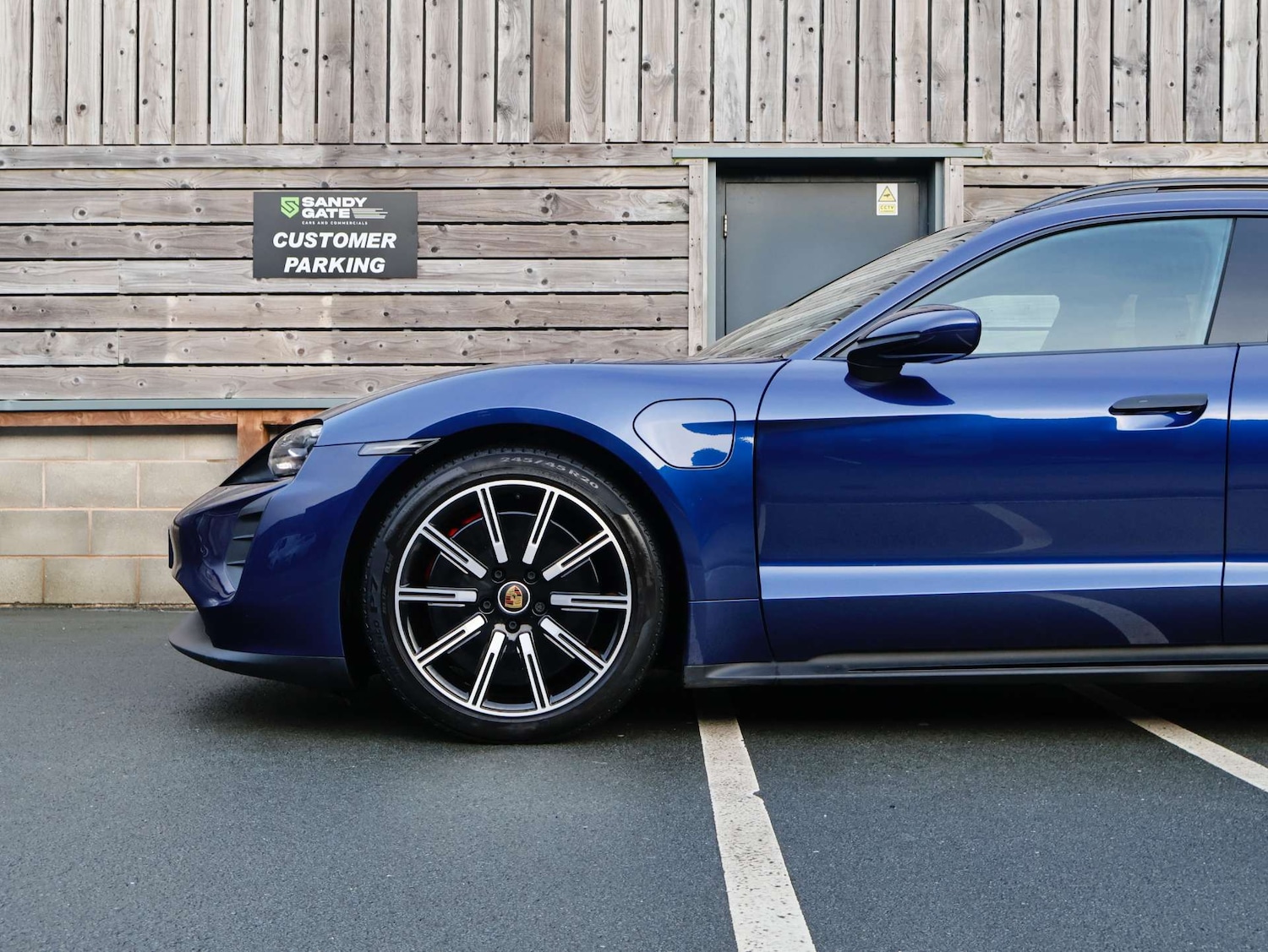 Used Porsche Taycan 2023 for sale - 77023569: Photo 11