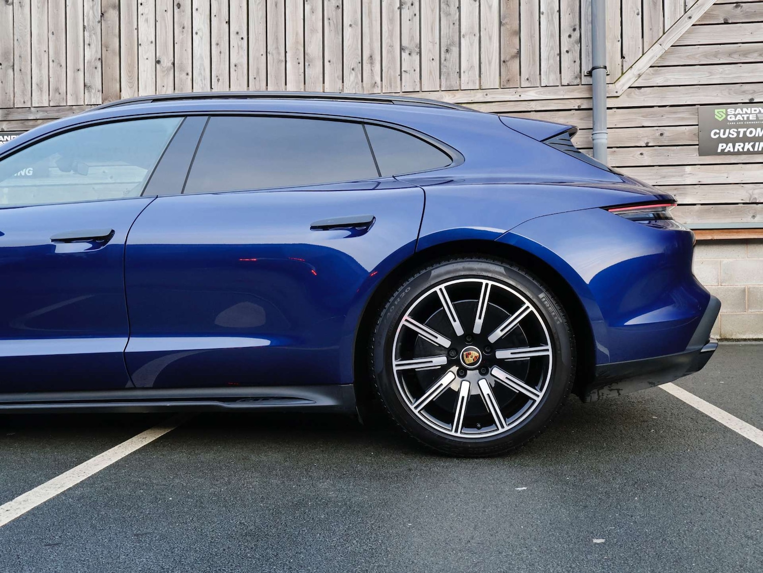 Used Porsche Taycan 2023 for sale - 77023569: Photo 12