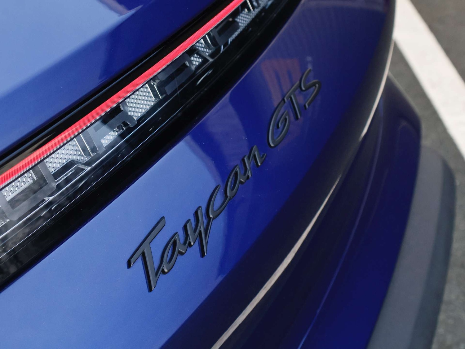 Used Porsche Taycan 2023 for sale - 77023569: Photo 18