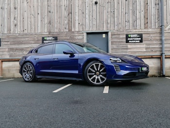 Used Porsche Taycan 2023 for sale - 77023569: Photo